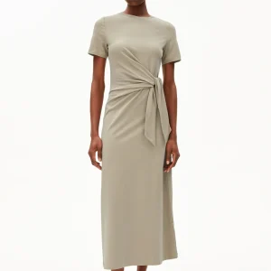 ARMEDANGELS – Robe Jeltaa – Light Sage