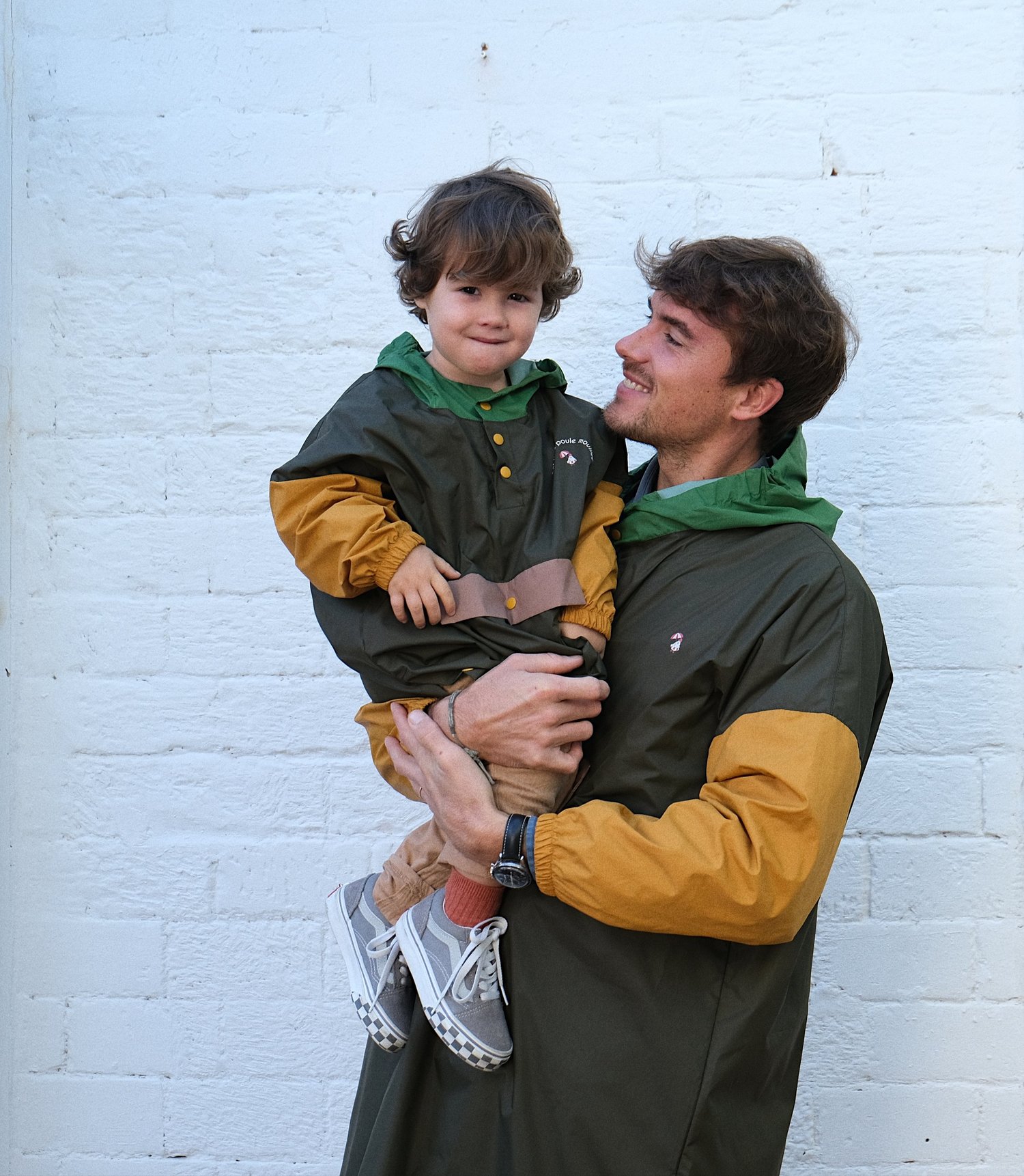 POULE PARTY – PONCHO – KAKI – Enfant – Image 2