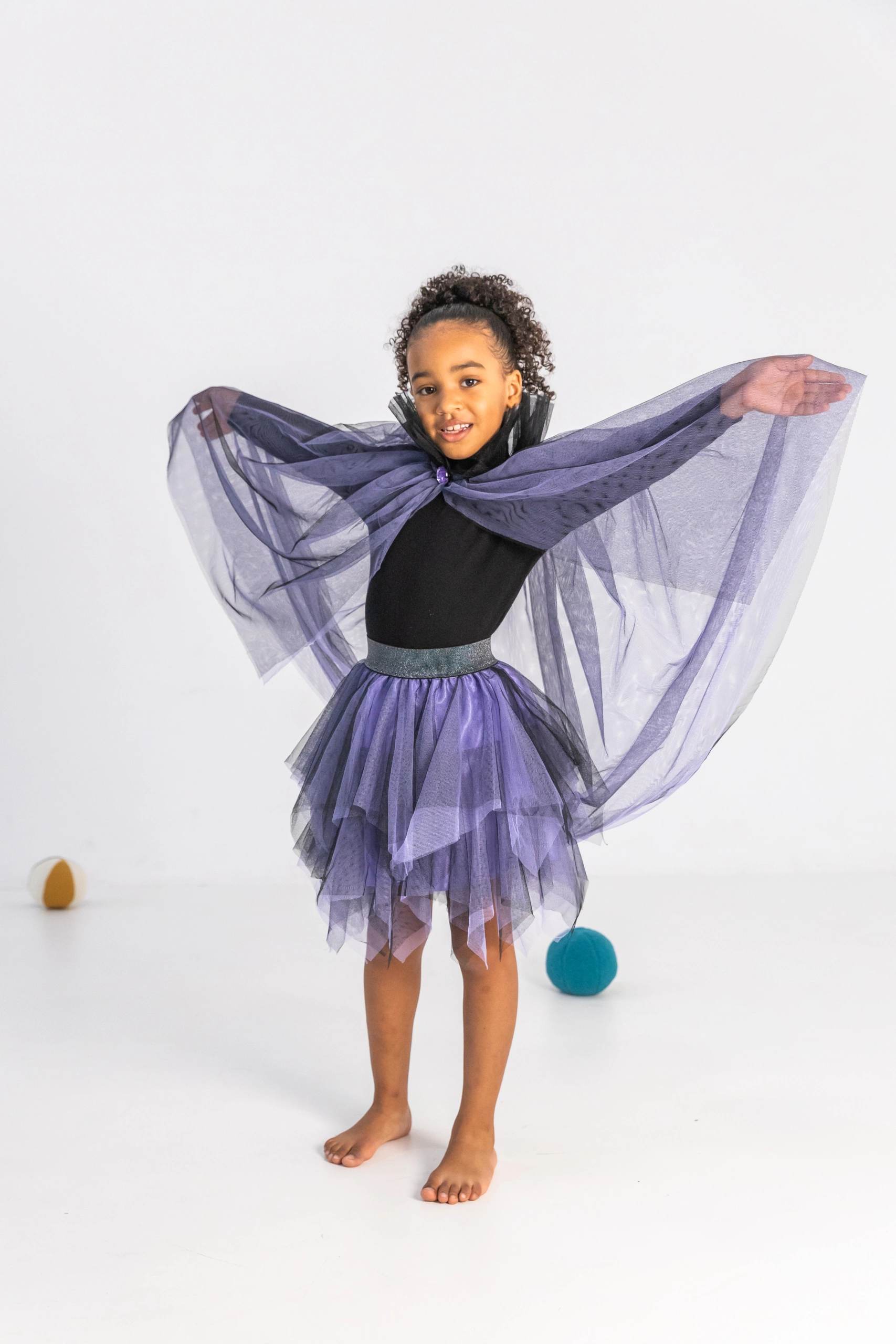 La cape maléfique – noire – Image 3