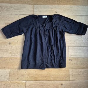 Blouse allaitement – gaze de coton noir uni – manches au coude