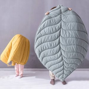Tapis en forme de feuille pour bébé