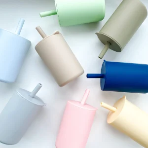 Verre en Silicone avec Paille