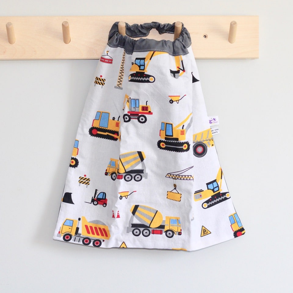 Serviette de maternelle engins de chantier